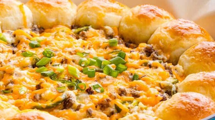 Jalapeño Popper Dip with Bread Ring
