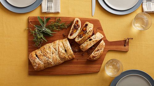 Sausage Stuffed Bread: Thanksgiving Recipe