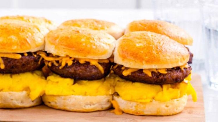 Biscuit Sliders: Breakfast Pull-Apart Recipe